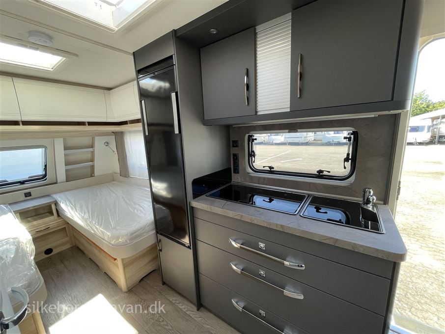 Hobby De Luxe 495 UL